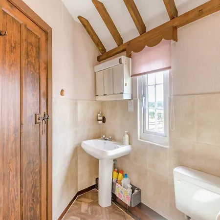 3 Bed In Oc-c32364 *