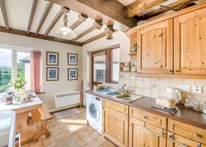 3 Bed In Oc-c32364 Ferienhaus *