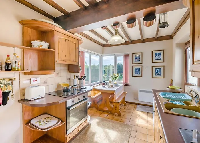 3 Bed In Oc-c32364 Ferienhaus *