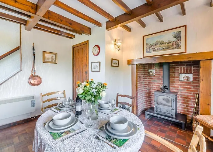 3 Bed In Oc-c32364 Ferienhaus *